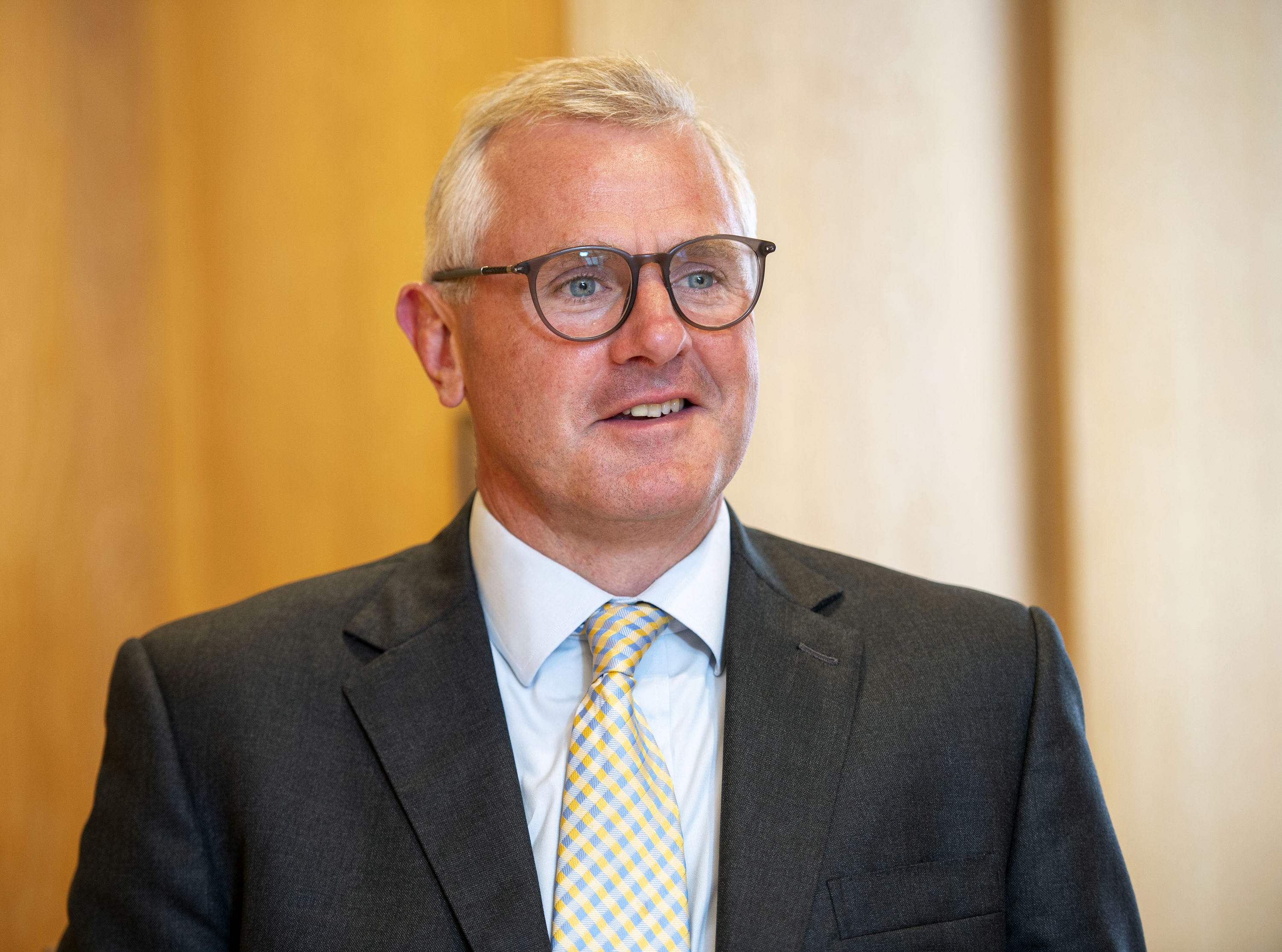 Walter Scott & Partners sticks to global equity as other money managers